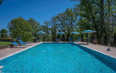 Grace Home, Pool, Wifi, Gambassi Terme: Blau, Schwimmbad, Resort, Gartenmöbel, Eco Hotel, Schatten, Ferienort, Water Feature, Landscaping, Villa