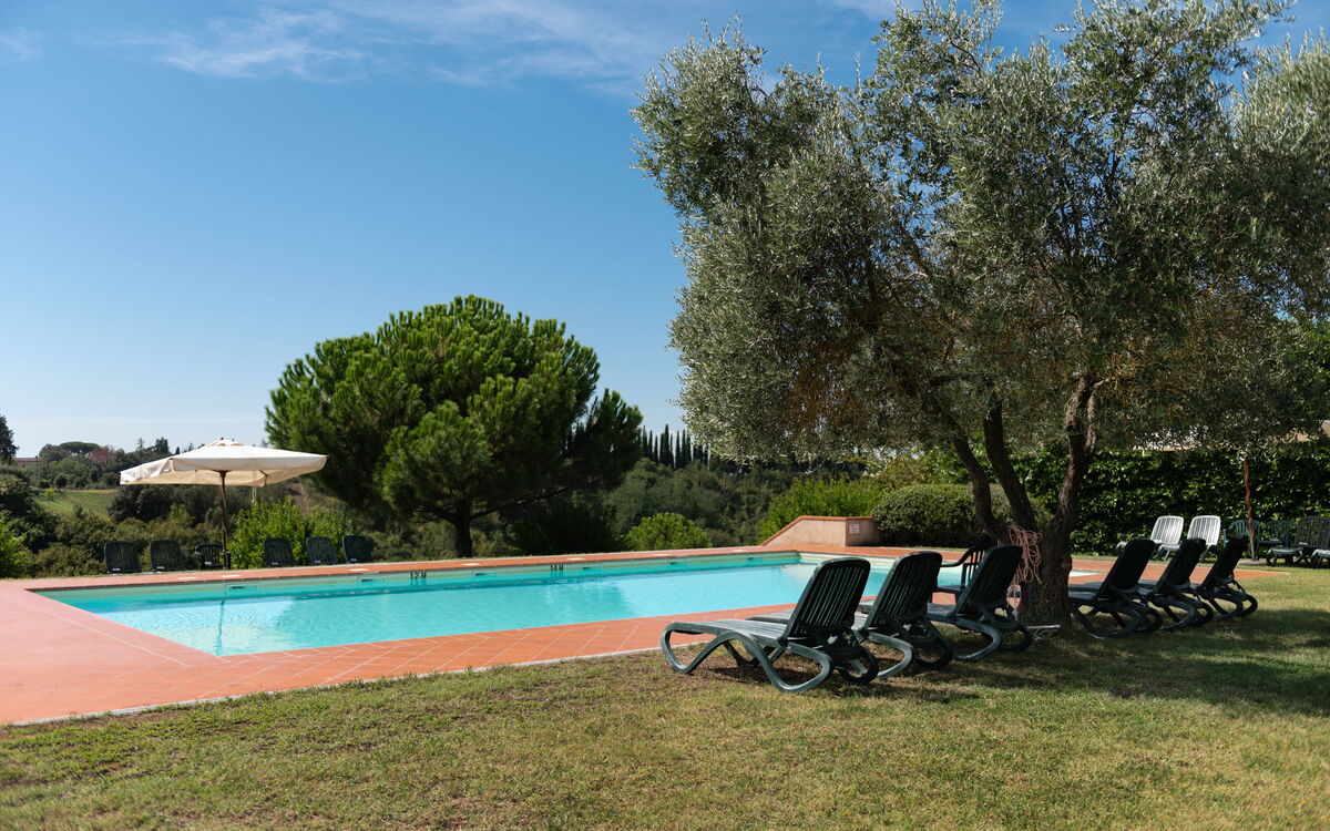 Country House In Tuscan Hills