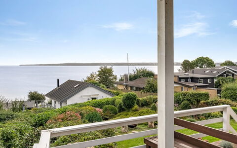 Gesine - 50M to the Fjord: Veranda, Geländer, Balkon, Treppe, Deck, Schatten, Zaun, Landscaping, Walkway, Baluster