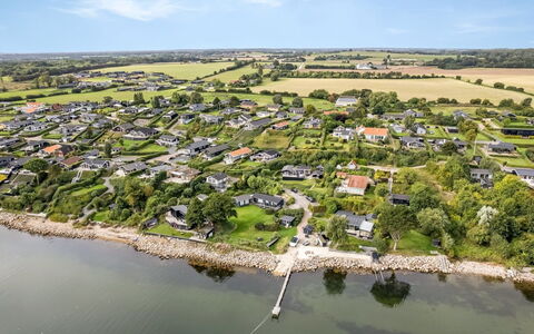 Gesine - 50M to the Fjord: Küste, Küsten Und Ozeanische Forms, Landschaft, Meer, Ufer, Ozean, Bucht, Vogelperspektive, Dorf, Klang