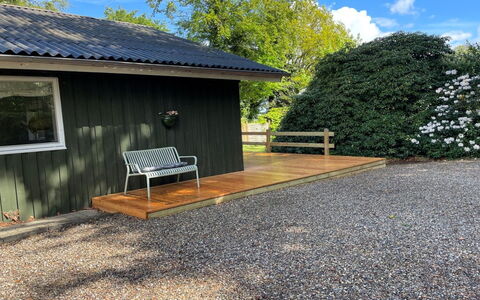 Angret - 200M from the Sea: Ground, Garten, Hütte, Landscaping, Schatten, Hinterhof, Gartenbauten, Garten, Auffahrt