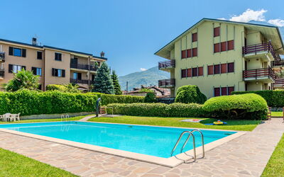 Miralago Guest House