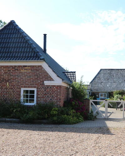 Brigitte - 1.3Km to the Fjord