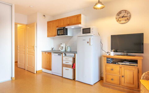 Les Marmottes: Wohnung, Balkon, Stuhl, Schatten, Gartenmöbel, Daylighting, Aluminium