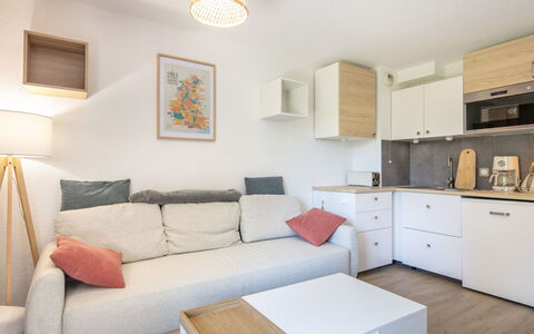 Les Grizzlis: Möbel, Interior Design, Holz, Flooring, Fussboden, Zimmer, Decke, Wohnzimmer, Zuhause, Wohnung