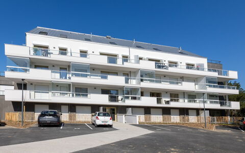 Racines: Wohnung, Eigentumswohnung, Parkplatz, Balkon