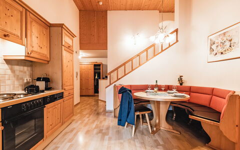 Tuenta: Holz, Interior Design, Flooring, Fussboden, Möbel, Wohnung, Zimmer, Holzbeize, Decke, Holzboden