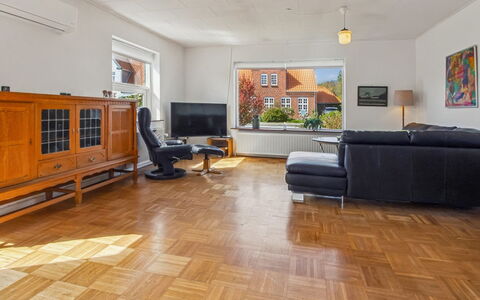 Nis - 9.8Km from the Sea: Flooring, Fussboden, Interior Design, Möbel, Holz, Holzboden, Couch, Decke, Zimmer, Wohnzimmer