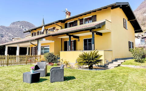 Carlo: Bergforms, Haus, Hügel, Berg, Gebirge, Hütte, Ländliches Gebiet, Zuhause, Senke