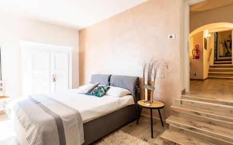 Al Forte: Möbel, Interior Design, Flooring, Fussboden, Wand, Bett, Schlafzimmer, Holz, Zimmer, Holzboden