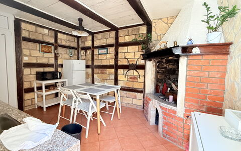 Appartamento Olive Garden, Ac, Wifi, Hvar: Möbel, Fussboden, Stuhl, Decke, Zimmer, Küche & Esszimmer Tisch, Holzbeize, Kaffetisch, Wohnzimmer