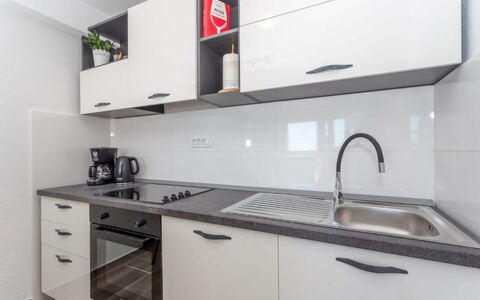 Appartamento Nomads, Ac, Wifi Hvar: Küche, Countertop, Major Appliance, Cabinetry, Küchengerät, Interior Design, Flooring, Herd, Fussboden, Herd