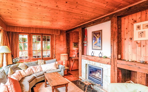 La Capsule: Holz, Interior Design, Möbel, Decke, Zimmer, Zuhause, Hartholz, Hütte, Wohnzimmer, Holzbeize