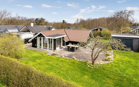 Magnus - 250M to the Fjord: Estate, Schatten, Auffahrt, Bauernhaus