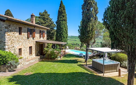 Capanna al Lago, Chianti Heritage with Vineyards V: Schwimmbad, Garten, Estate, Bauernhaus, Hinterhof, Villa, Garten, Hazienda, Landscaping, Villa