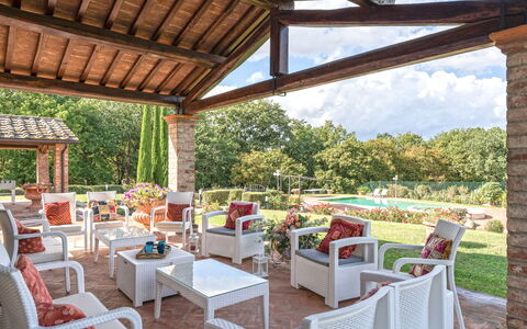 Dimora Di Castroncello: Resort, Möbel, Estate, Stuhl, Garten, Gartenmöbel, Eco Hotel, Terrasse, Hazienda, Landscaping