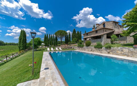 La Dimora del Chianti Dimora: Stunning Tuscan Vill: Blau, Schwimmbad, Estate, Villa, Hazienda, Landscaping, Bauernhaus, Villa, Eco Hotel, Hof