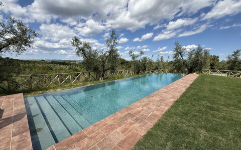 Villa del Mangia, 5Panoramic Pool and Chef Service: Schwimmbad, Verbundwerkstoff, Landscaping, Walkway, Reflexion, Water Feature