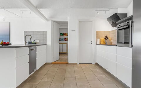 Ilsebeth - 400M from the Sea: Flooring, Fussboden, Holz, Küche, Interior Design, Major Appliance, Küchengerät, Cabinetry, Holzboden, Decke