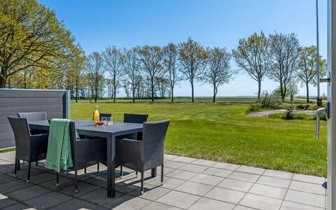 Ilsebeth - 400M from the Sea: Möbel, Gartenmöbel, Stuhl, Garten, Schatten, Hartholz, Tisch Im Freien, Landscaping, Terrasse, Rasen