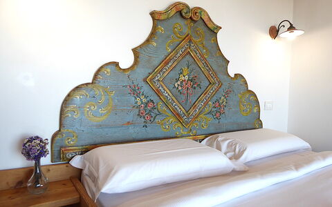 Villa Montello Pool, Jacuzzi, Ac, Wifi, Treviso: Interior Design, Möbel, Schlafzimmer, Bettdecke, Bedding, Bett, Linens, Zimmer, Bettrahmen, Lampe