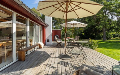 Lauri - 2.3Km from the Sea