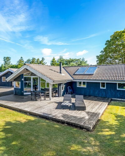 Selvi - 500M from the Sea
