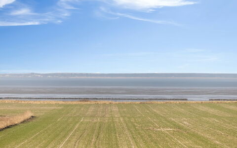 Freja - 12Km from the Sea: Estate, Schatten, Auffahrt, Bauernhaus