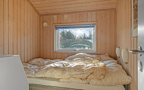 Anline - 600M to the Fjord: Interior Design, Decke, Wohnung, Flooring, Möbel, Fussboden, Zimmer, Beleuchtung, Zuhause, Couch