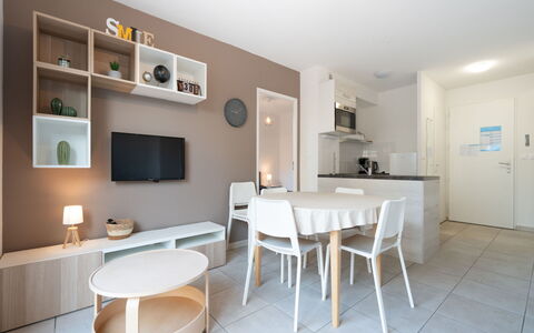 La Dune: Interior Design, Möbel, Flooring, Fussboden, Decke, Zimmer, Tabelle, Wohnung, Zuhause, Wohnzimmer