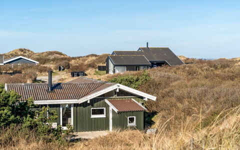 Gundborg - 200M from the Sea: Holz, Zuhause, Veranda, Deck, Hartholz, Dach, Holzbeize, Holzboden, Eco Hotel