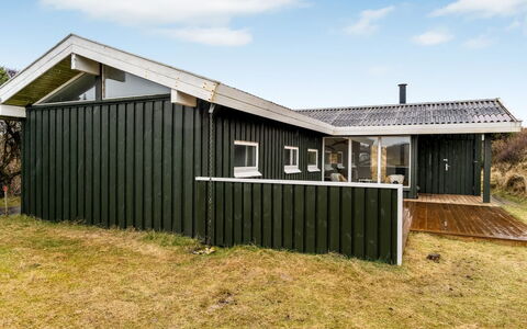 Gundborg - 200M from the Sea: Holz, Zuhause, Veranda, Deck, Hartholz, Dach, Holzbeize, Holzboden, Eco Hotel