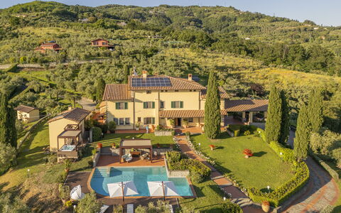 Villa Alessia Luxury: Vogelperspektive, Estate, Luftaufnahmen, Eco Hotel, Villa, Resort, Schwimmbad