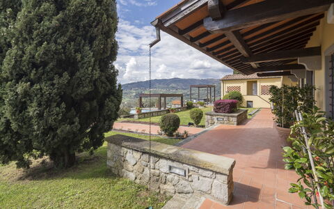 Villa Alessia Luxury: Balkon, Garten, Landscaping, Eco Hotel, Villa, Blumentopf, Zimmerpflanze, Hazienda, Zaun, Veranda