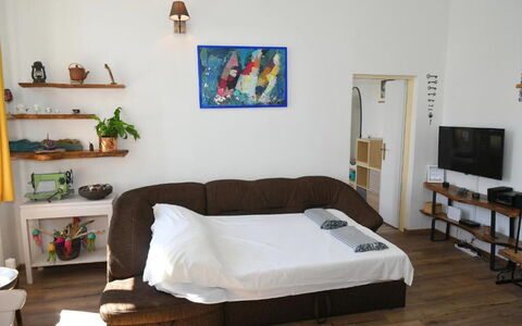 Appartamento Central Sea View Opatija: Möbel, Interior Design, Flooring, Holz, Fussboden, Zimmer, Couch, Textil, Beleuchtung, Wohnzimmer