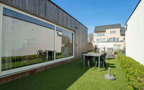 Bredene 484: Zuhause, Garten, Rasen, Garten, Landscaping, Hinterhof, Kunstrasen, Daylighting, Hof, Canidae