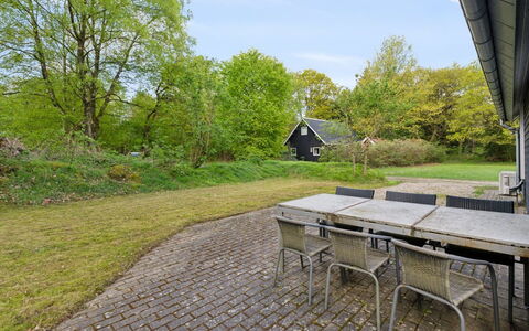 Øgot: Möbel, Interior Design, Flooring, Fussboden, Decke, Zimmer, Stuhl, Tabelle, Wohnung, Küche & Esszimmer Tisch