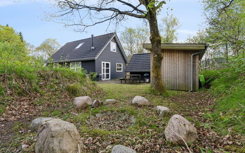 Øgot: Möbel, Interior Design, Flooring, Fussboden, Decke, Zimmer, Stuhl, Tabelle, Wohnung, Küche & Esszimmer Tisch