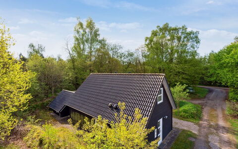 Øgot: Möbel, Interior Design, Flooring, Fussboden, Decke, Zimmer, Stuhl, Tabelle, Wohnung, Küche & Esszimmer Tisch