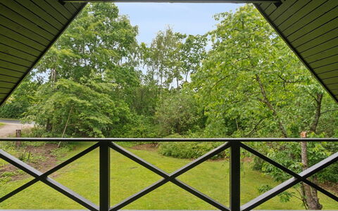 Estefania - 1Km from the Sea: Gebäude, Haus, Fenster, Zuhause, Dach, Wohngebiet, Strauch, Hütte, Grundstueck
