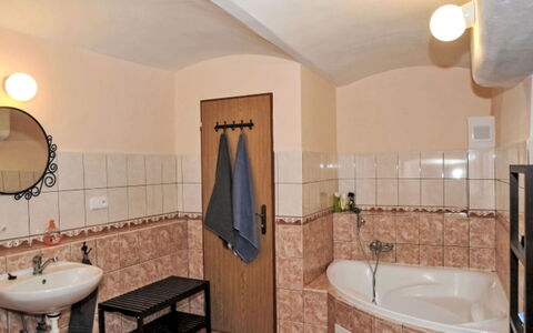 Lipno Garden and Relax: Interior Design, Flooring, Armatur, Fussboden, Installation, Badezimmer, Zimmer, Zapfhahn, Bad Sink, Decke