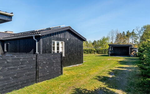 Yaris - from the Sea: Haus, Dach, Zuhause, Hütte, Schuppen, Gartenbauten, Abstellgleis, Garten, Blockhaus, Hütte