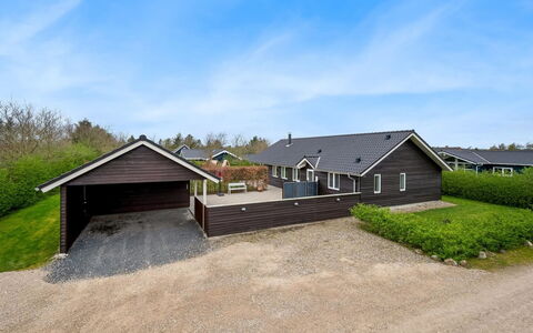 Gertrud - 950M to the Fjord: Estate, Schatten, Auffahrt, Bauernhaus