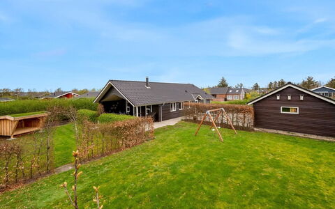 Gertrud - 950M to the Fjord: Estate, Schatten, Auffahrt, Bauernhaus