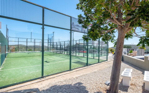 Pueblo de la Paz: Schwimmbad, Resort, Ferienort, Hotel