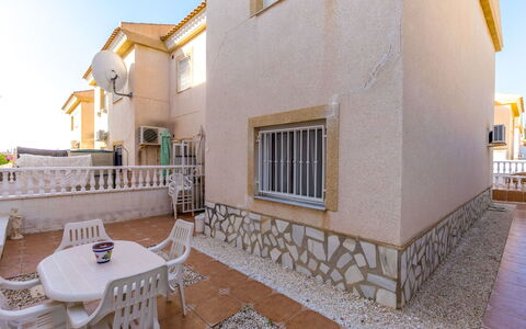 Residencia del Mar Ii: Wohngebiet, Zuhause, Wohnung, Balkon, Geländer, Zaun, Baluster, Auffahrt, Gips, Fliese