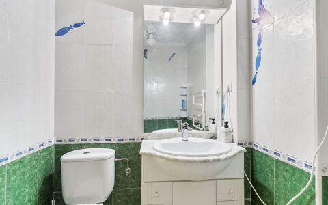 Residencia del Mar Ii: Blau, Armatur, Flooring, Badezimmer, Interior Design, Fussboden, Sinken, Fliese, Installation, Zapfhahn