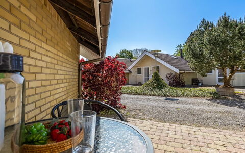 Darina - 150M from the Sea: Wohnung, Eigentumswohnung, Estate, Balkon, Villa, Hotel