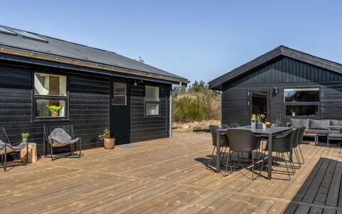 Heidl - 2Km from the Sea: Holz, Zuhause, Veranda, Deck, Hartholz, Dach, Holzbeize, Holzboden, Eco Hotel