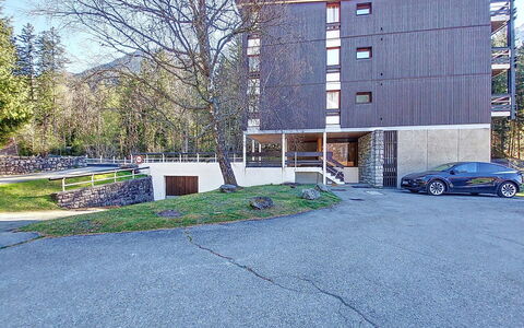 Résidence les Tines: Schwimmbad, Verbundwerkstoff, Wohnung, Eigentumswohnung, Villa, Landscaping, Resort, Hotel, Balkon, Eco Hotel